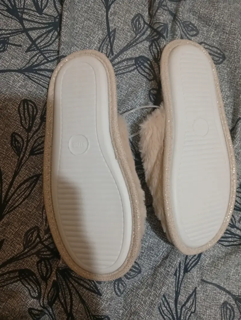 Pantuflas peludas beige Redwood - 2