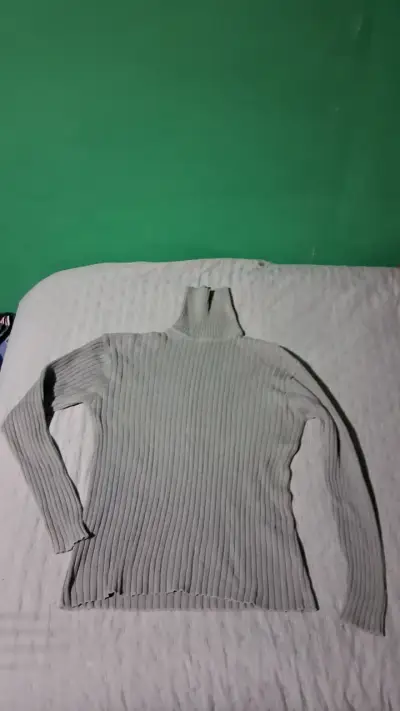 Suéter de punto cuello alto gris - miniatura 2