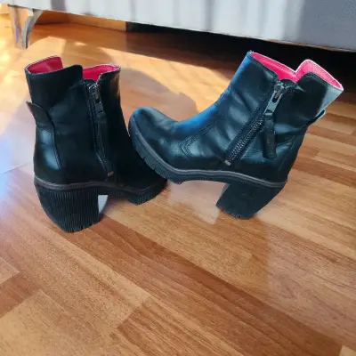 Botines negros con plataforma - miniatura 1