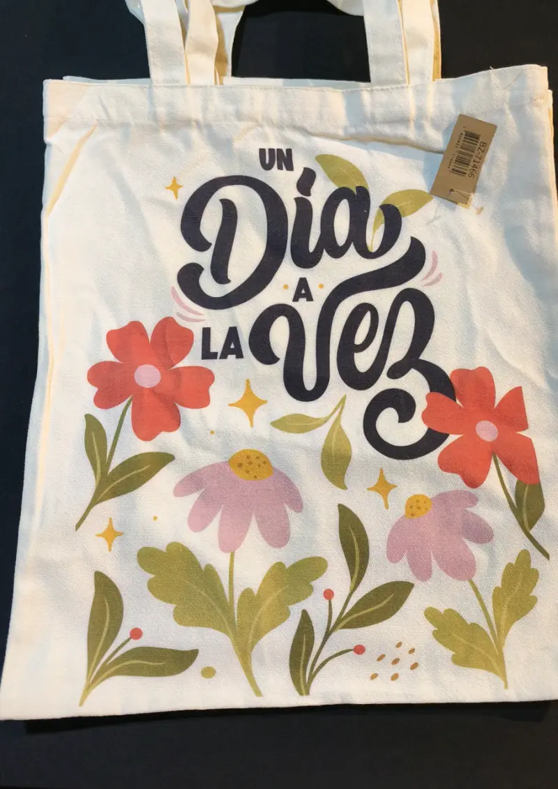 Bolsa tote con personajes animados - 3
