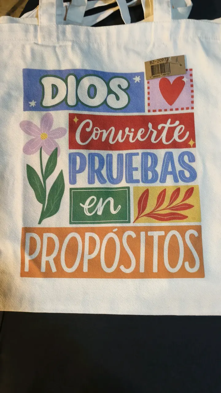Bolsa tote con personajes animados - 5