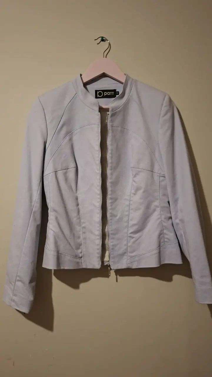 Chaqueta lila Patt M con cierre