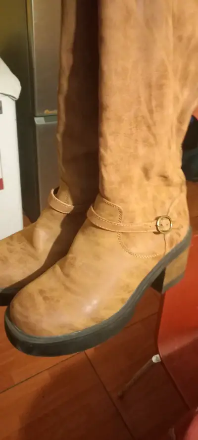 Botas marrones de cuero - miniatura 1