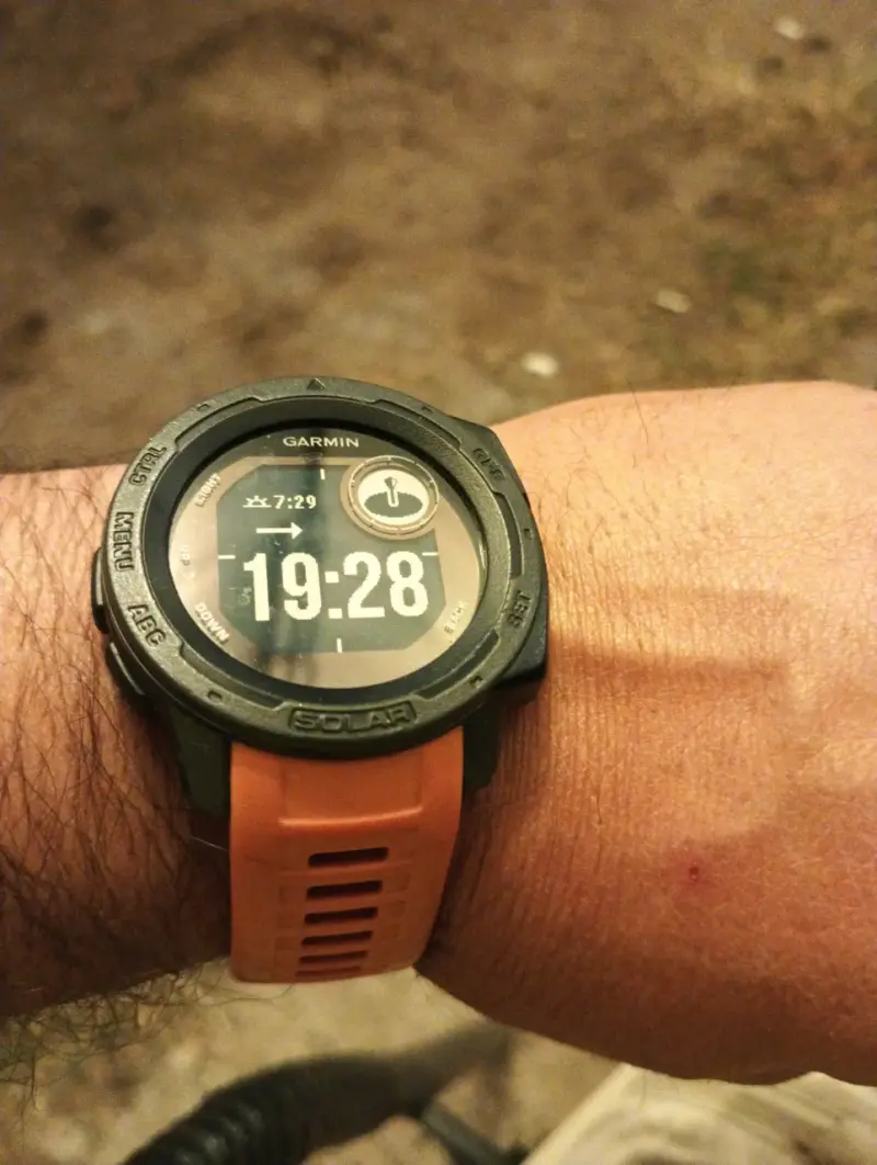 Reloj inteligente Garmin solar