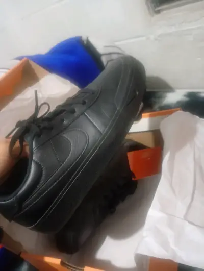 Zapatillas negras Nike Tala41 - miniatura 1