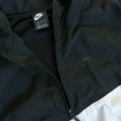 Nike Big Swoosh Negra talla L OG - miniatura 3