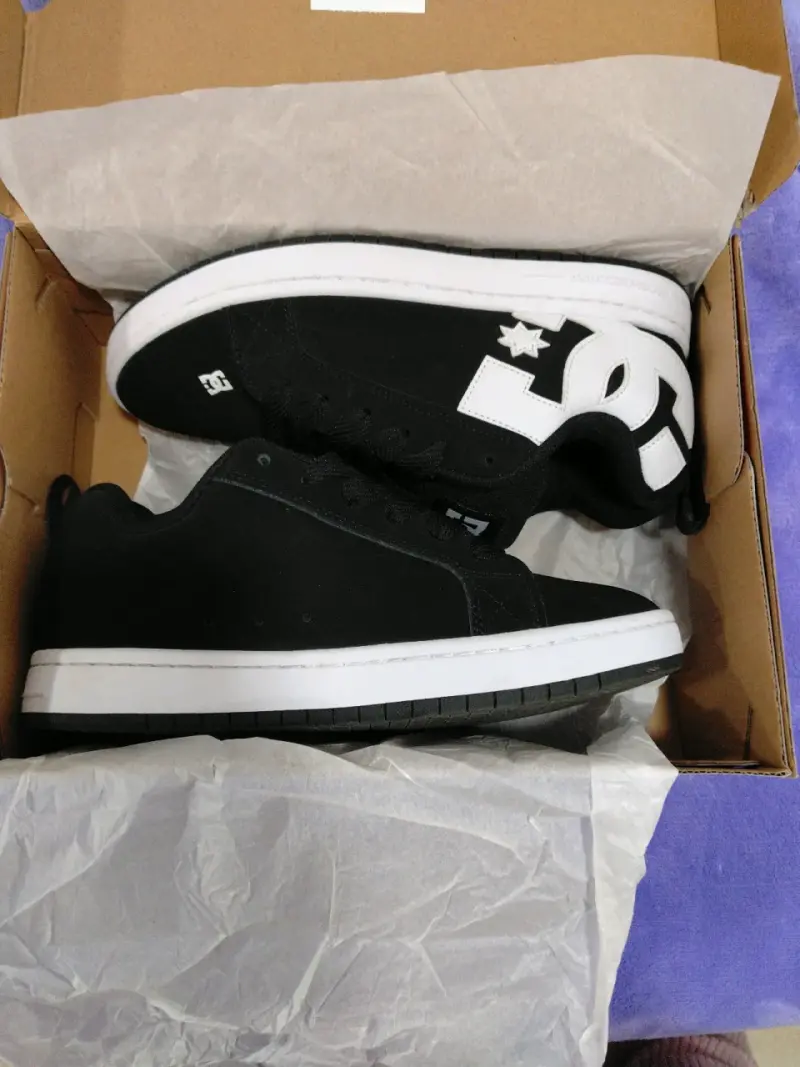 Zapatillas negras DC - 1