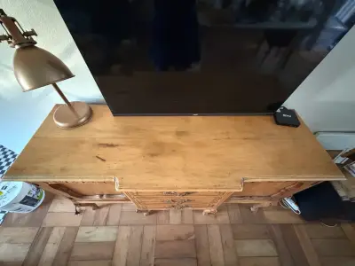 Buffet de madera tallado antiguo - miniatura 5