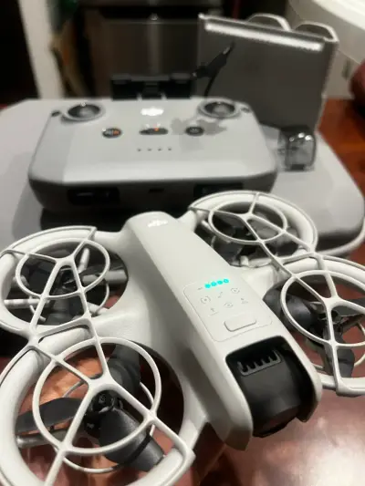 Drone DJI Neo Fly More Combo con estuche - miniatura 4