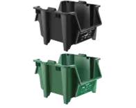 Cajas apilables negras y verdes