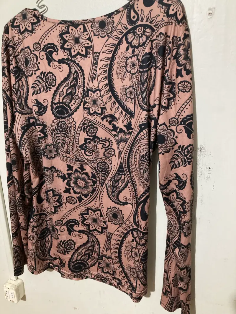 Polera manga larga estampada floral - 3