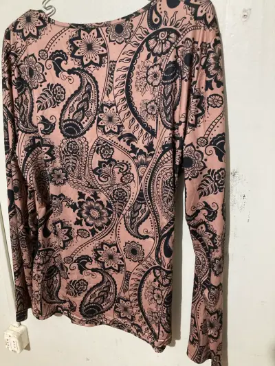 Polera manga larga estampada floral - miniatura 3