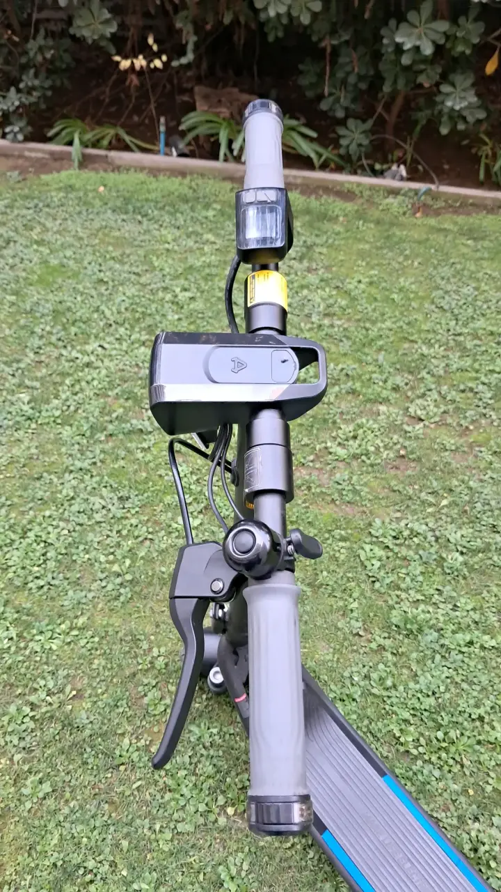 Scooter eléctrico NIU plegable negro - 4