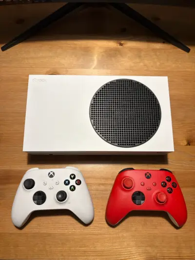 Consola Xbox Series S con 2 controles - miniatura 1