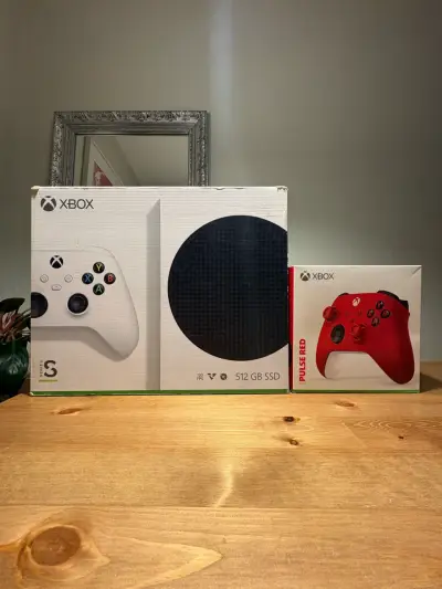 Consola Xbox Series S con 2 controles - miniatura 2