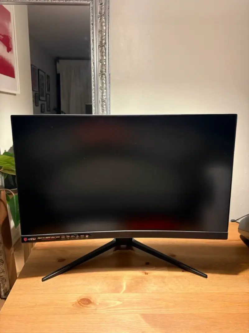 Monitor MSI Optix 24’ Curvo