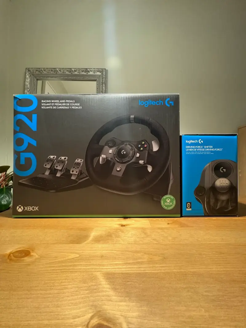 Volante Logitech G920 con pedales y palanca cambio - 2