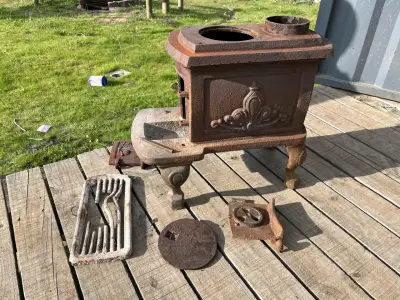 Cocina a leña antigua - miniatura 1