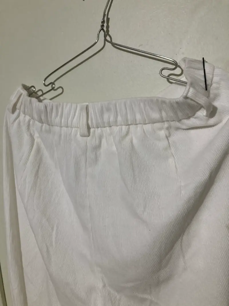 Pantalones blancos de tela cotele fino - 3