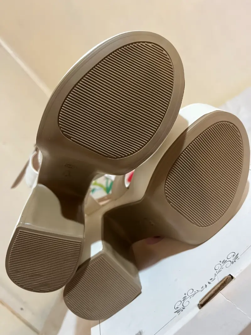 Tacones plataforma blancos - 2