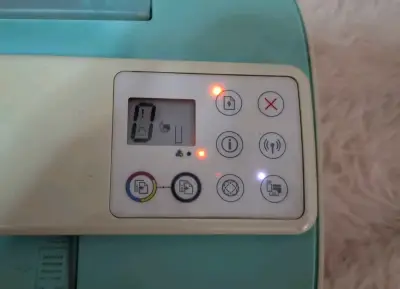 Impresora HP DeskJet 3700 - miniatura 3
