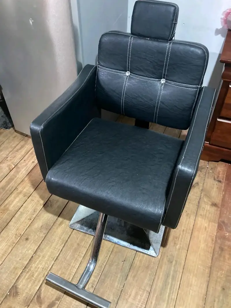 Silla de peluquería negra ajustable - 4
