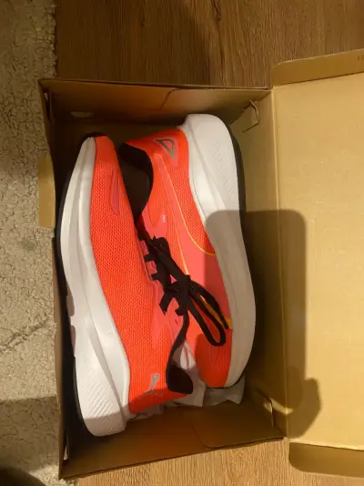 Zapatillas deportivas naranjas - miniatura 1