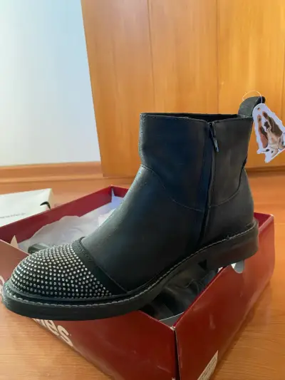 Botines negros con tachas Hush Puppies 38 - miniatura 1