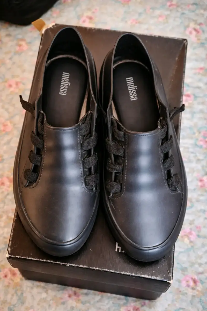 Zapatillas negras casuales Marca Melissa - 2