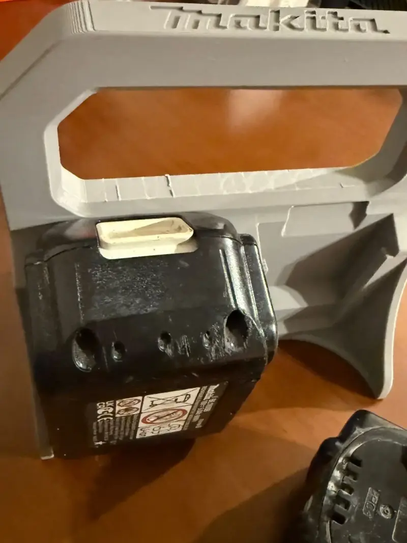 Soporte de baterías para Makita - 2