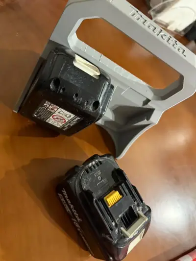 Soporte de baterías para Makita - miniatura 3