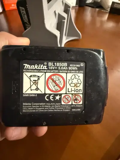 Soporte de baterías para Makita - miniatura 5