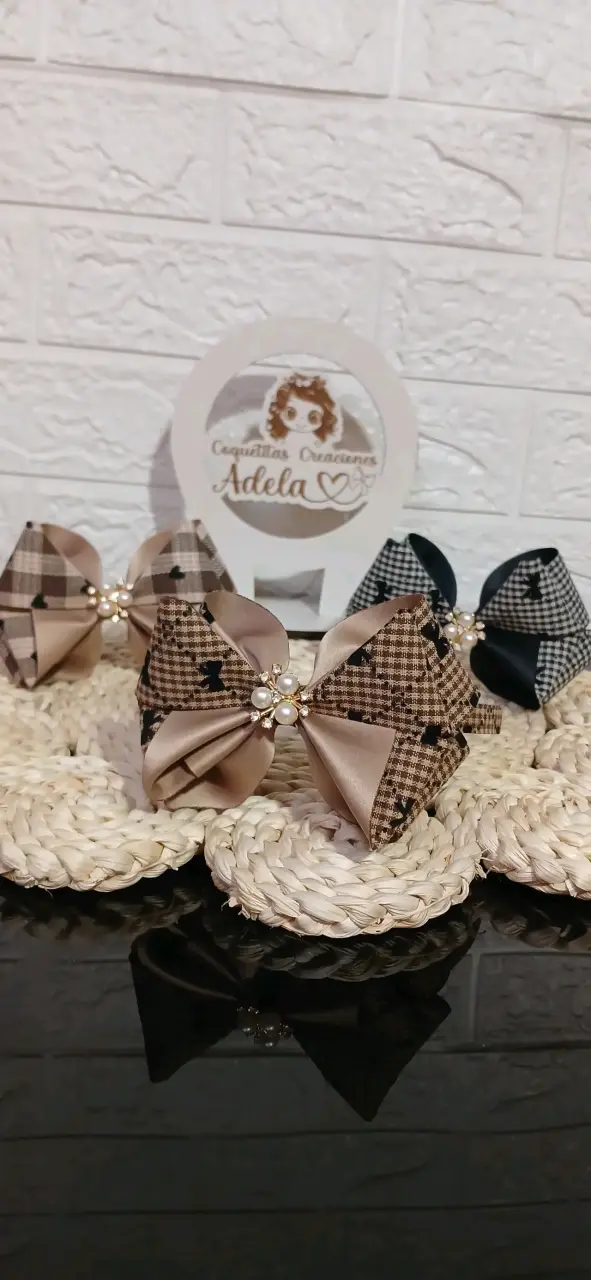 Moños de tela elegantes