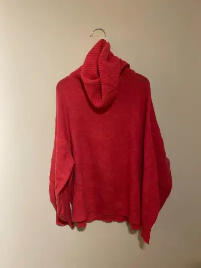Sweater rojo con cuello leer descripcion - miniatura 1