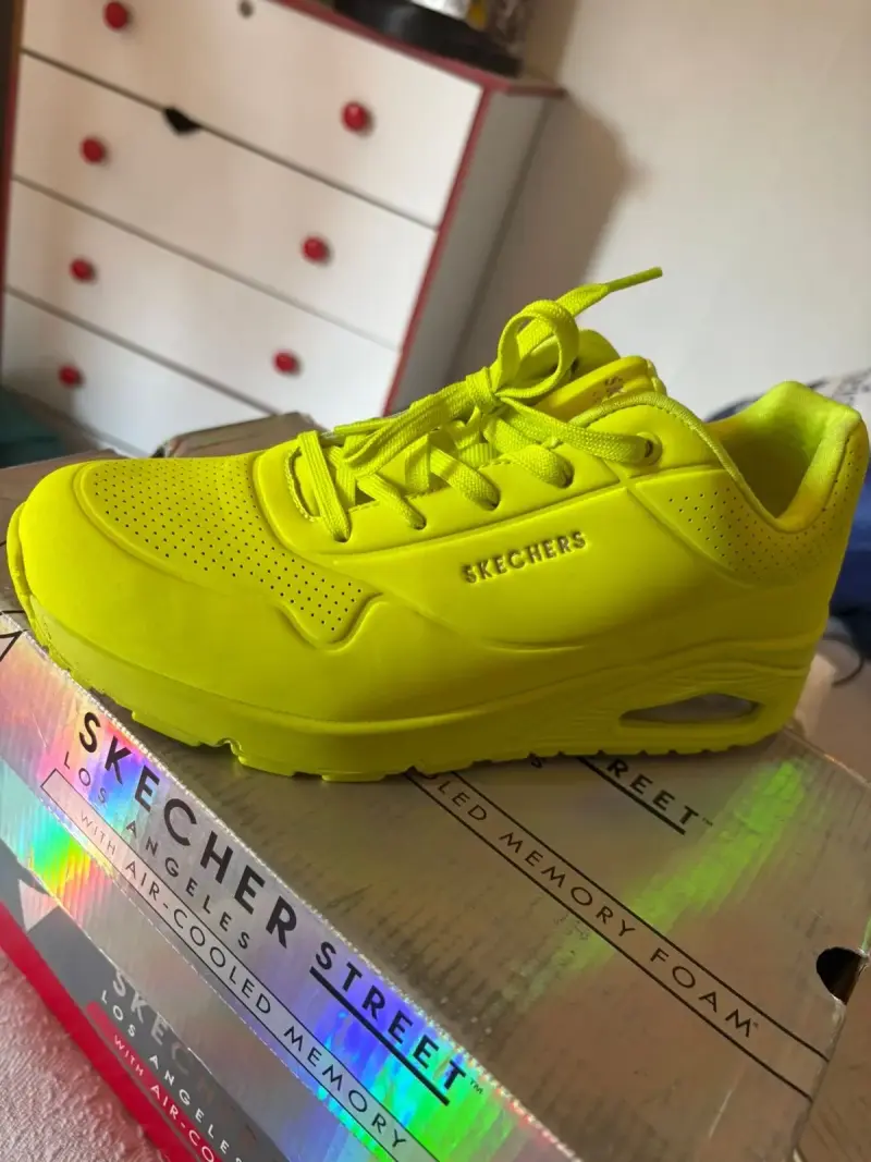 Zapatillas amarillas Skechers - 1