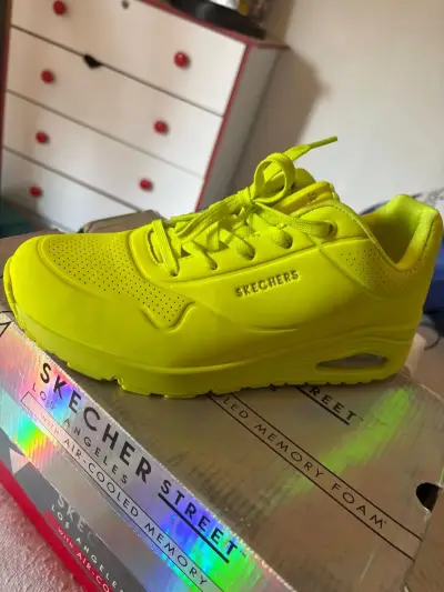 Zapatillas amarillas Skechers - miniatura 1