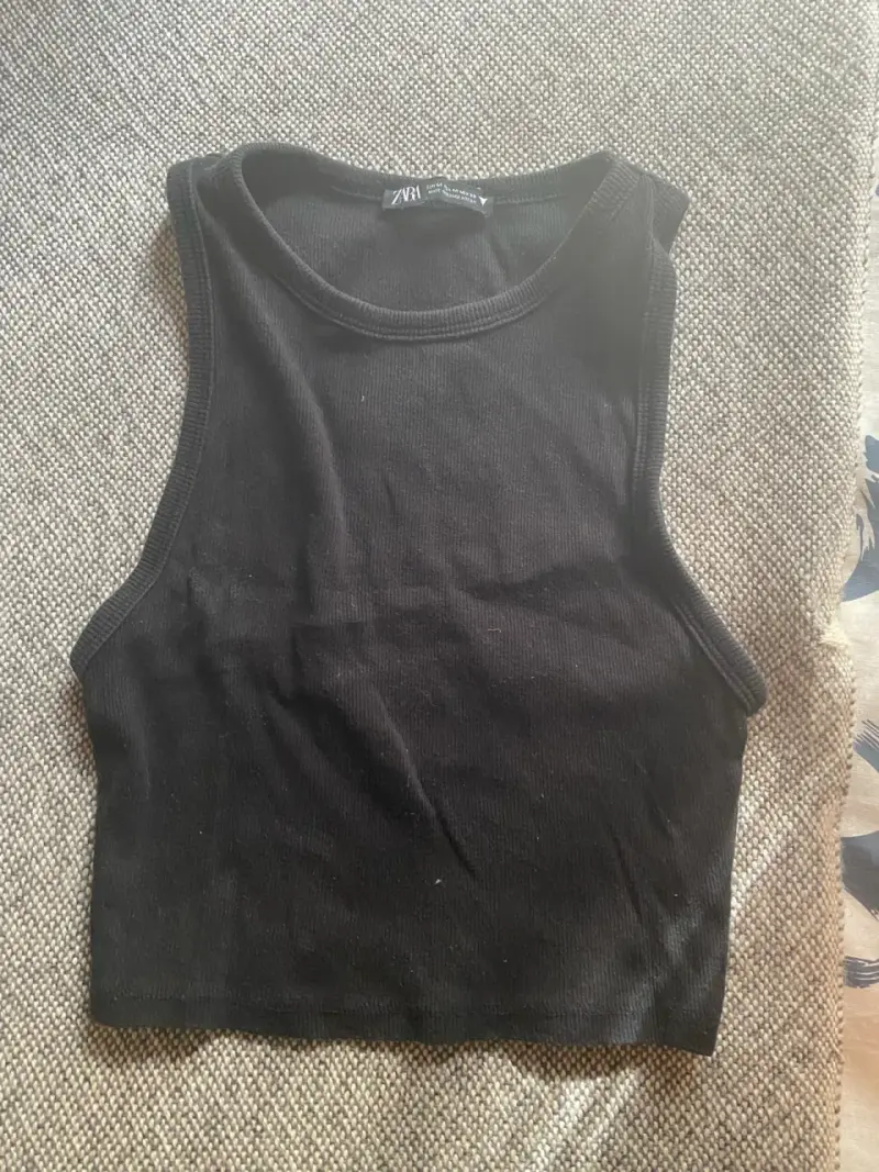 Top negro Zara sin mangas