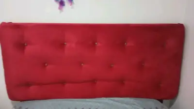 Cabecero tapizado rojo - miniatura 2