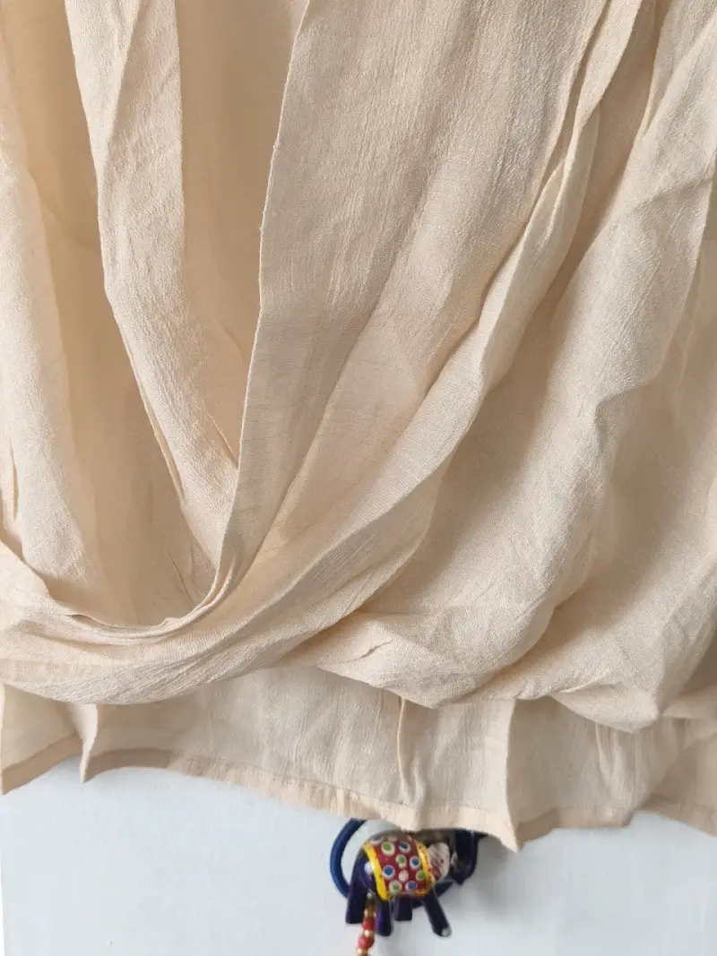 Blusa sin mangas beige - 2