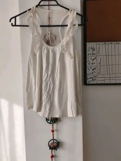 Blusa blanca encaje - miniatura 1