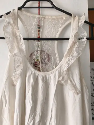 Blusa blanca encaje - miniatura 2