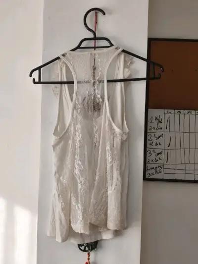 Blusa blanca encaje - miniatura 3
