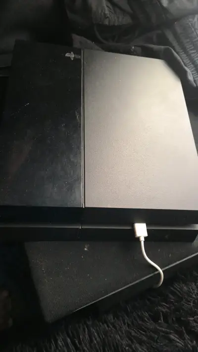 PS 4 en muy buen estado - miniatura 2