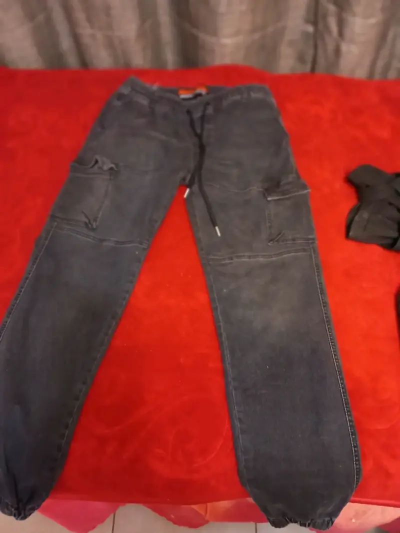 Pantalones cargo negro de honbre