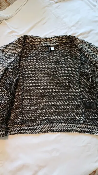 Chaqueta tejida blanco y negro - miniatura 2