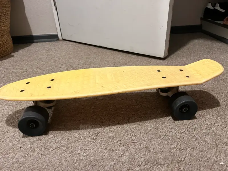 Skateboard penny amarillo compacto - 2