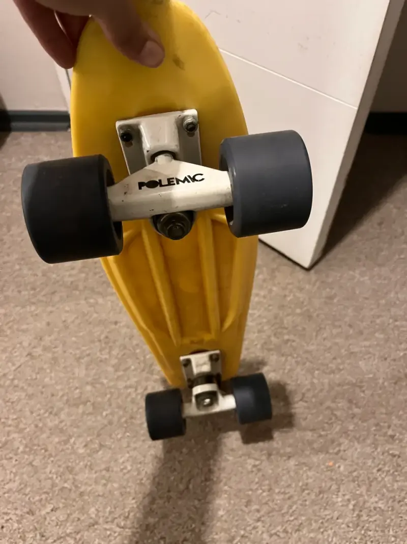Skateboard penny amarillo compacto - 4