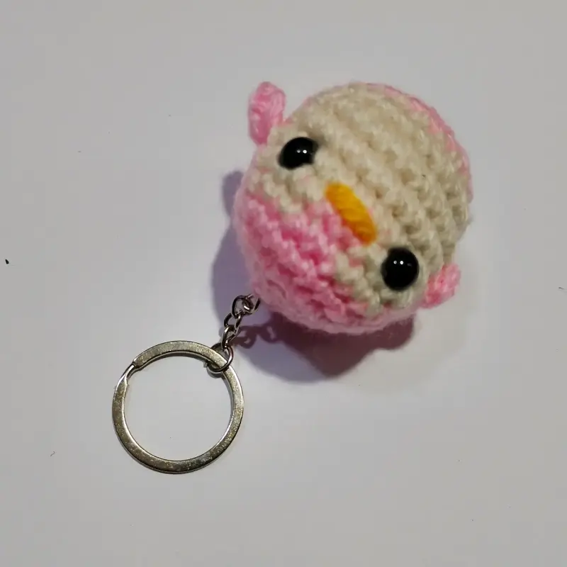 Llavero de amigurumi rosado pingüino - 2