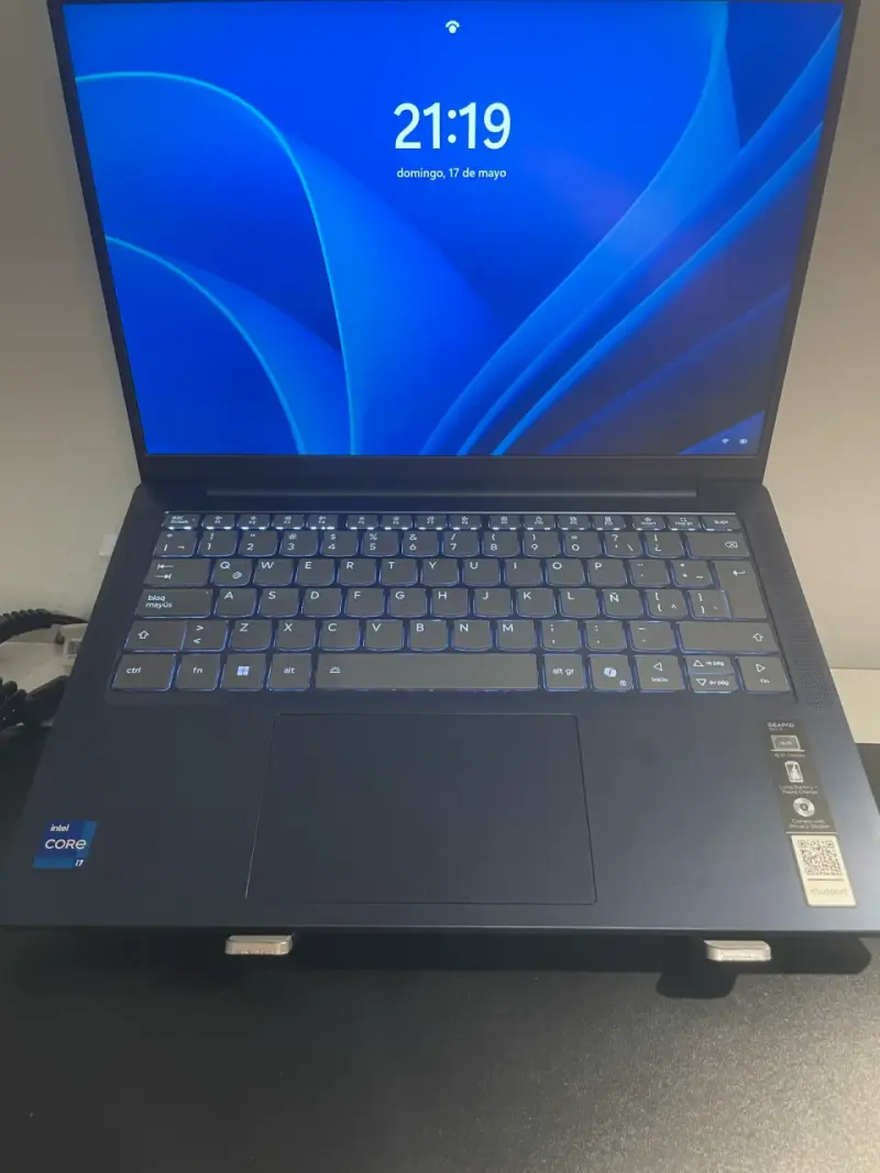 Notebook Lenovo Ideapad Slim 3 - 4