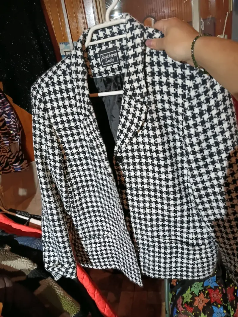 Blusa azul con pañuelo - 2